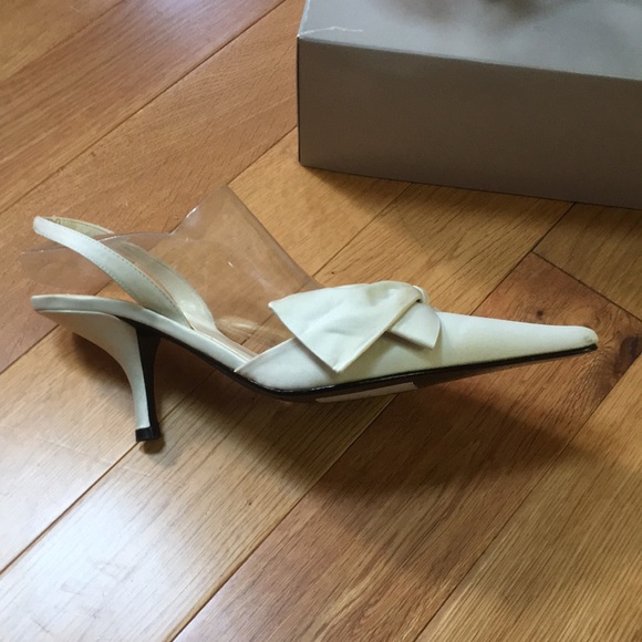 Shoes - Picture 2 of 3